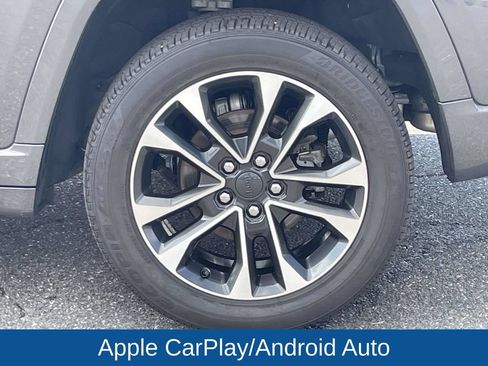 Certified 2022 Jeep Grand Cherokee Overland AWD/4WD image 12