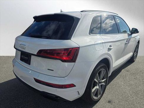Certified 2025 Audi Q5 2.0T Premium image 3
