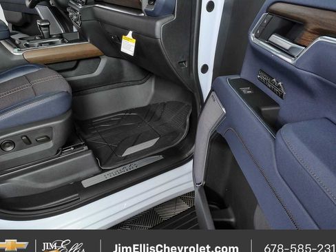 New 2026 Chevrolet Silverado 1500 High Country AWD/4WD image 25