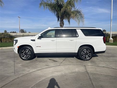 Used 2023 GMC Yukon XL AT4 w/ AT4 Premium Plus Package image 5