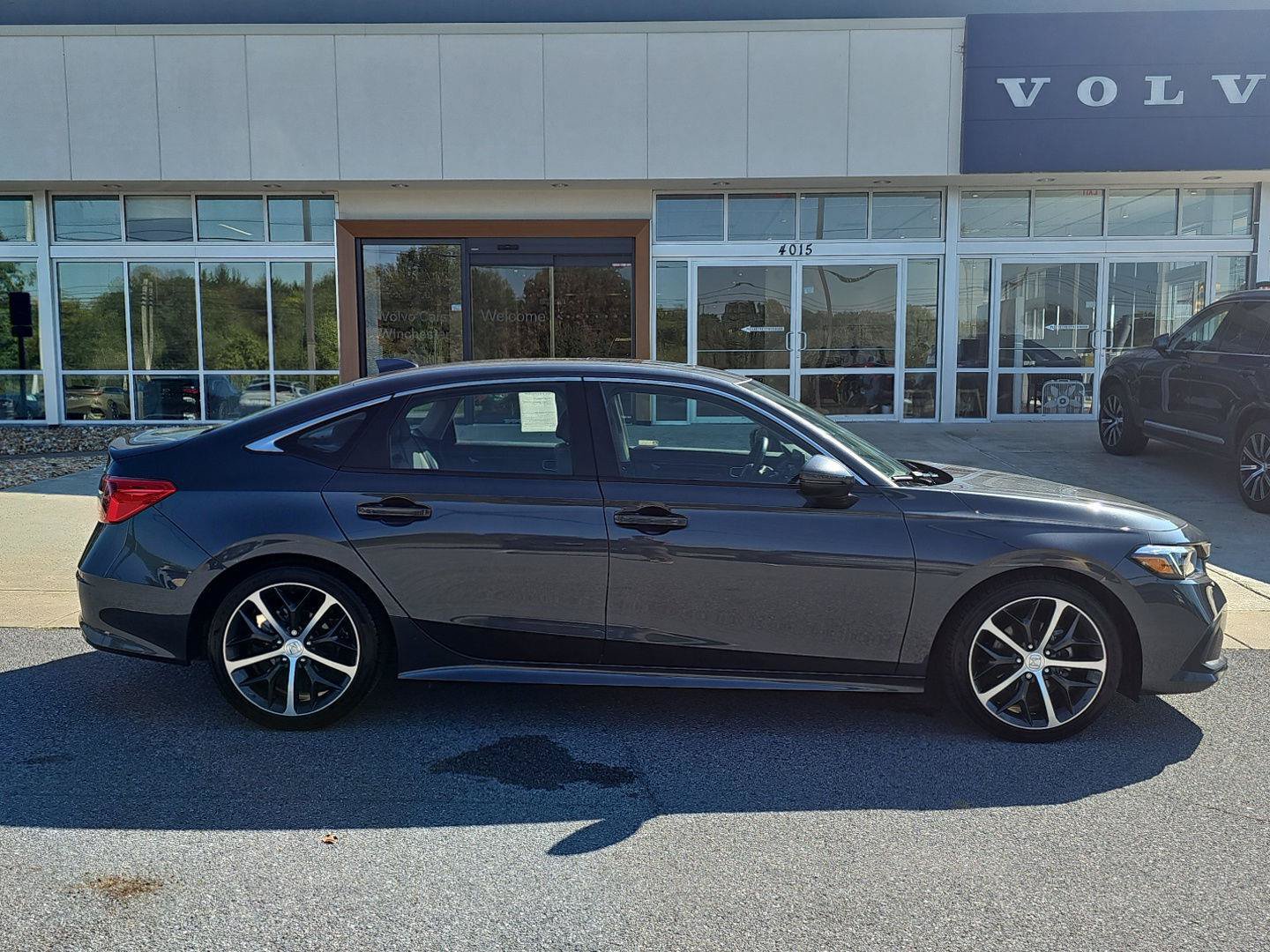 Used 2024 Honda Civic Touring image 8