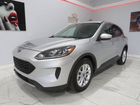 Used 2020 Ford Escape SE FWD image 7