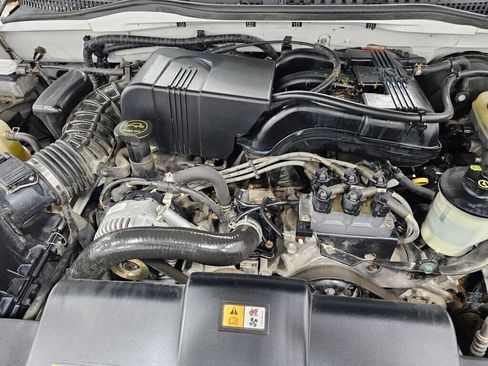 Used 2002 Ford Explorer Eddie Bauer image 38