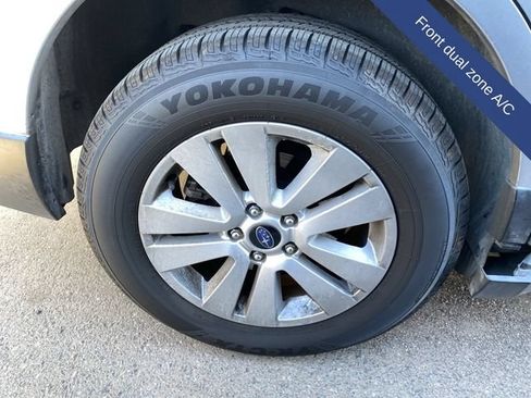 Used 2018 Subaru Outback 2.5i Premium AWD/4WD image 8