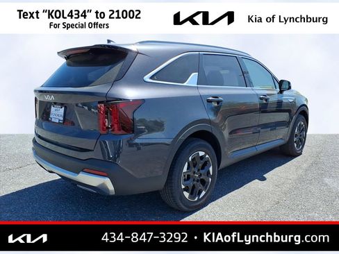 Used 2025 Kia Sorento S w/ Panoramic Sunroof Package FWD image 4