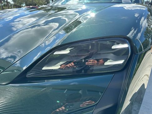 Certified 2025 Porsche Taycan Turbo S AWD/4WD image 33