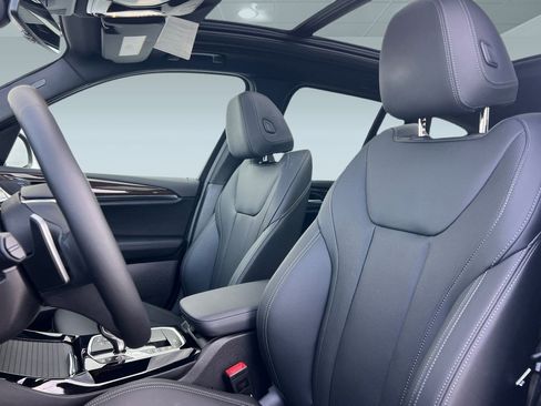 Used 2024 BMW X3 xDrive30i w/ Convenience Package image 5