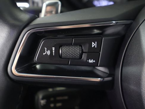 Used 2022 Porsche Macan image 48