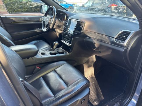 Used 2020 Jeep Grand Cherokee Limited w/ Trailer Tow Group IV image 20