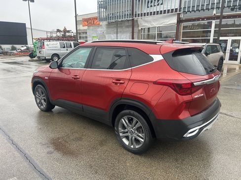 Certified 2023 Kia Seltos S w/ Navigation Package image 4