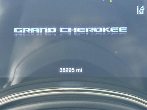 Used 2018 Jeep Grand Cherokee Summit w/ Platinum Series Group AWD/4WD image 18