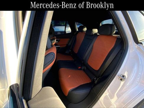 Certified 2025 Mercedes-Benz GLC 300 4MATIC image 19