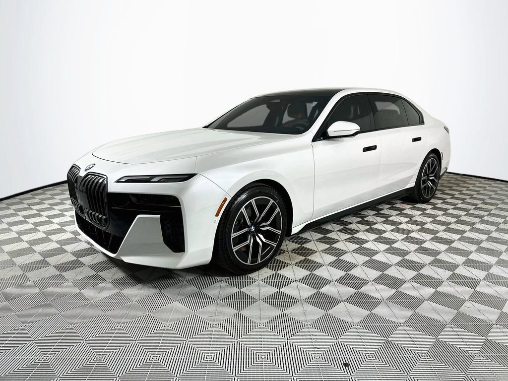 Used 2024 BMW 760i xDrive w/ Premium Package 2 AWD/4WD image 3