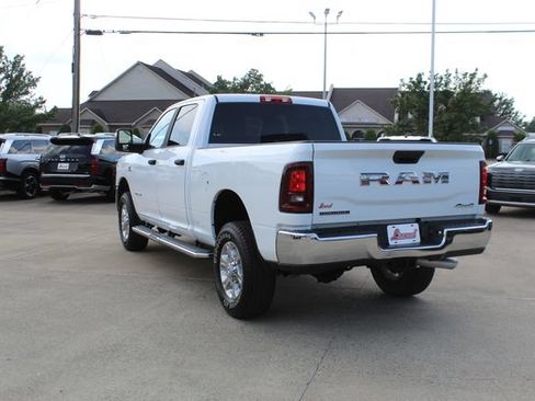 Used 2025 RAM 2500 Big Horn AWD/4WD image 4