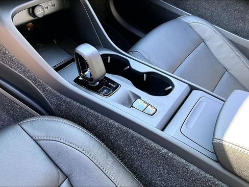 New 2026 Volvo XC40 B5 Core AWD/4WD image 32