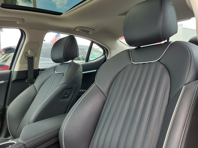 Certified 2026 Genesis G70 2.5T Prestige RWD image 15
