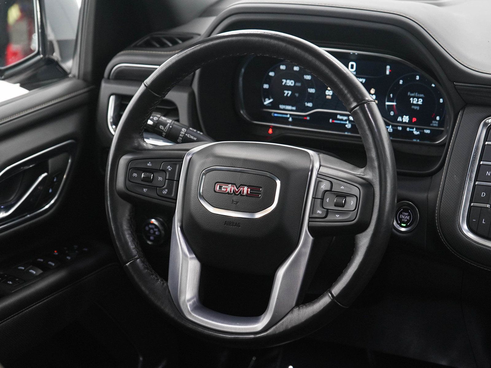 Used 2022 GMC Yukon SLT w/ SLT Premium Package AWD/4WD image 14