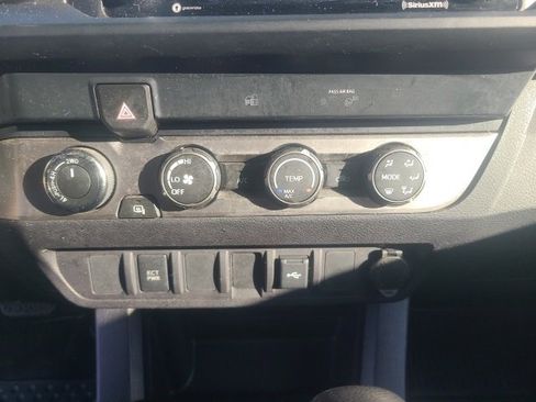 Used 2020 Toyota Tacoma SR image 27