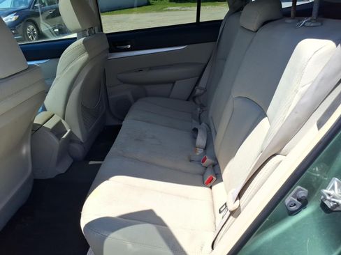 Used 2010 Subaru Outback 2.5i Premium AWD/4WD image 10