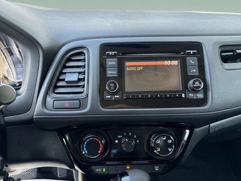 Used 2016 Honda HR-V LX image 28