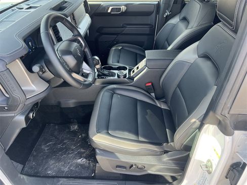 New 2025 Ford Bronco Outer Banks image 16