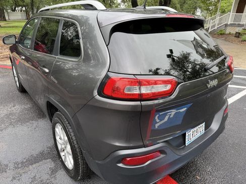 Used 2015 Jeep Cherokee Latitude image 3