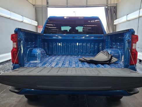Used 2022 Chevrolet Silverado 1500 Custom RWD image 17