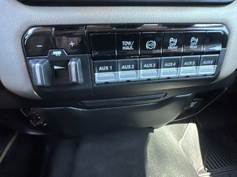 Used 2021 RAM 3500 Laramie image 15