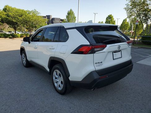 Used 2024 Toyota RAV4 LE AWD/4WD image 3