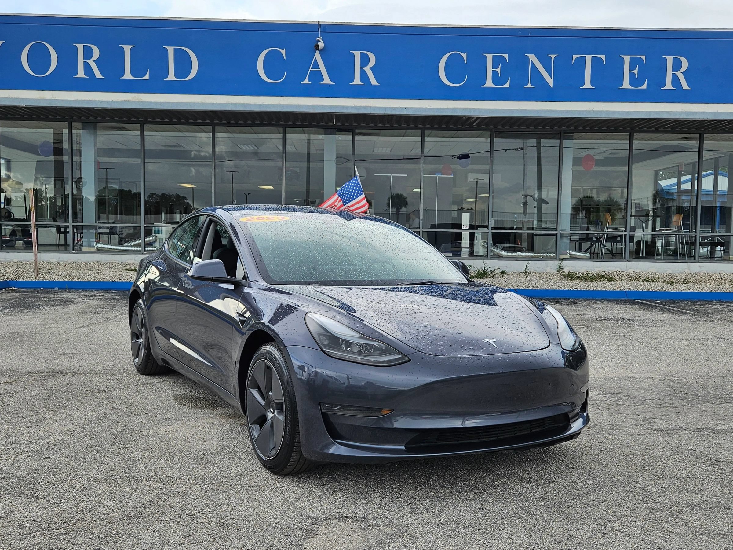 Used 2023 Tesla Model 3 Standard Range RWD image 1