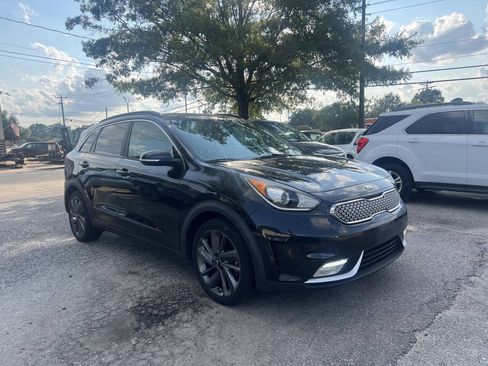Used 2017 Kia Niro FWD image 5