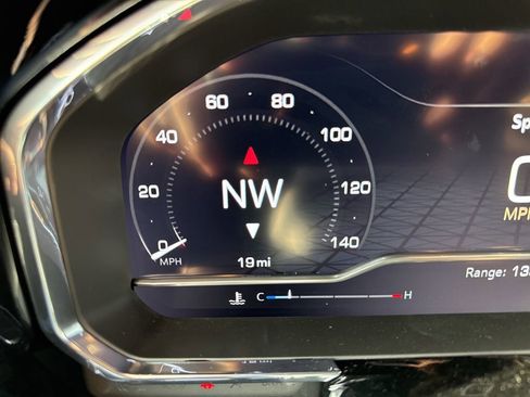 Used 2025 GMC Sierra 1500 Elevation image 25