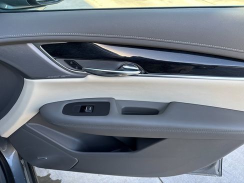 Used 2024 Cadillac XT6 Premium Luxury image 18