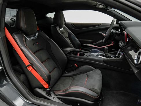 Used 2018 Chevrolet Camaro ZL1 RWD image 50