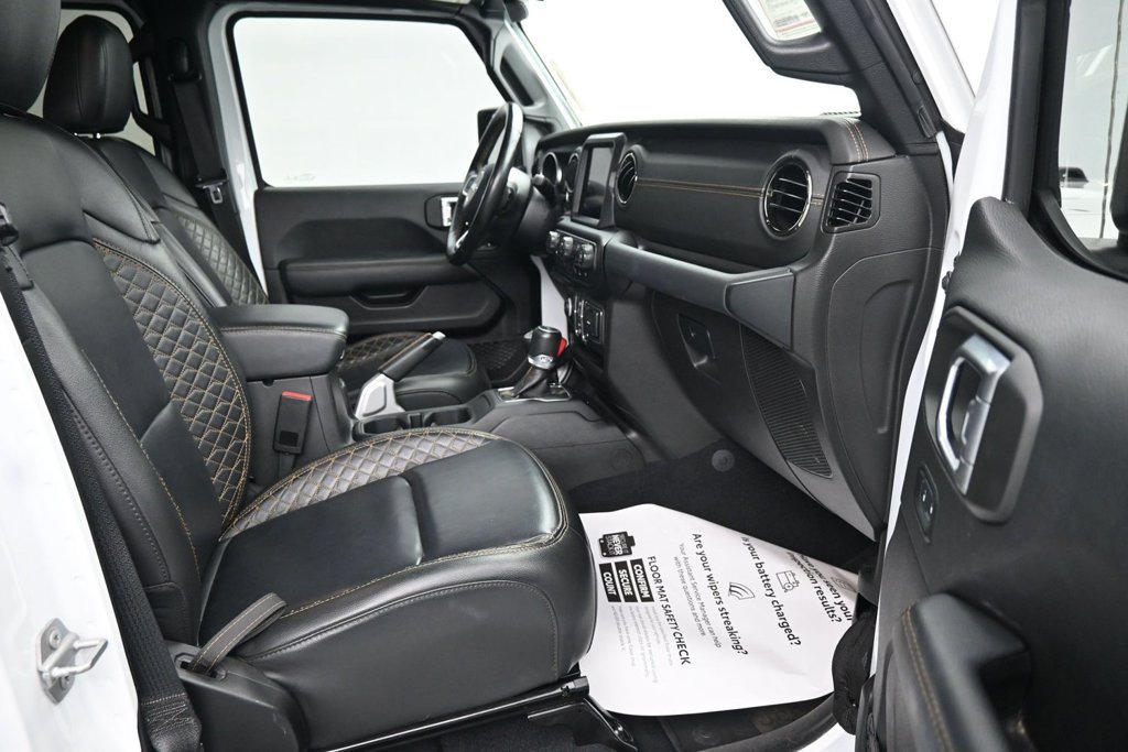 Used 2022 Jeep Wrangler Unlimited Sahara AWD/4WD image 13