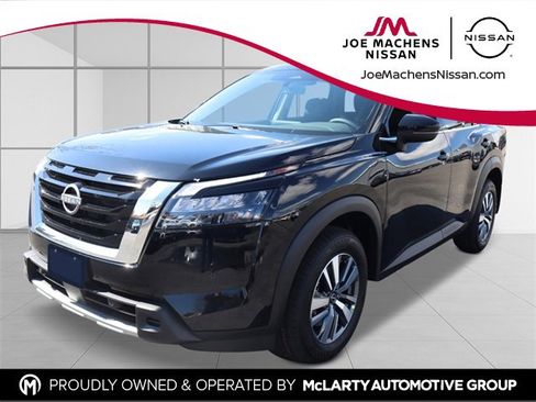 New 2025 Nissan Pathfinder SL image 1
