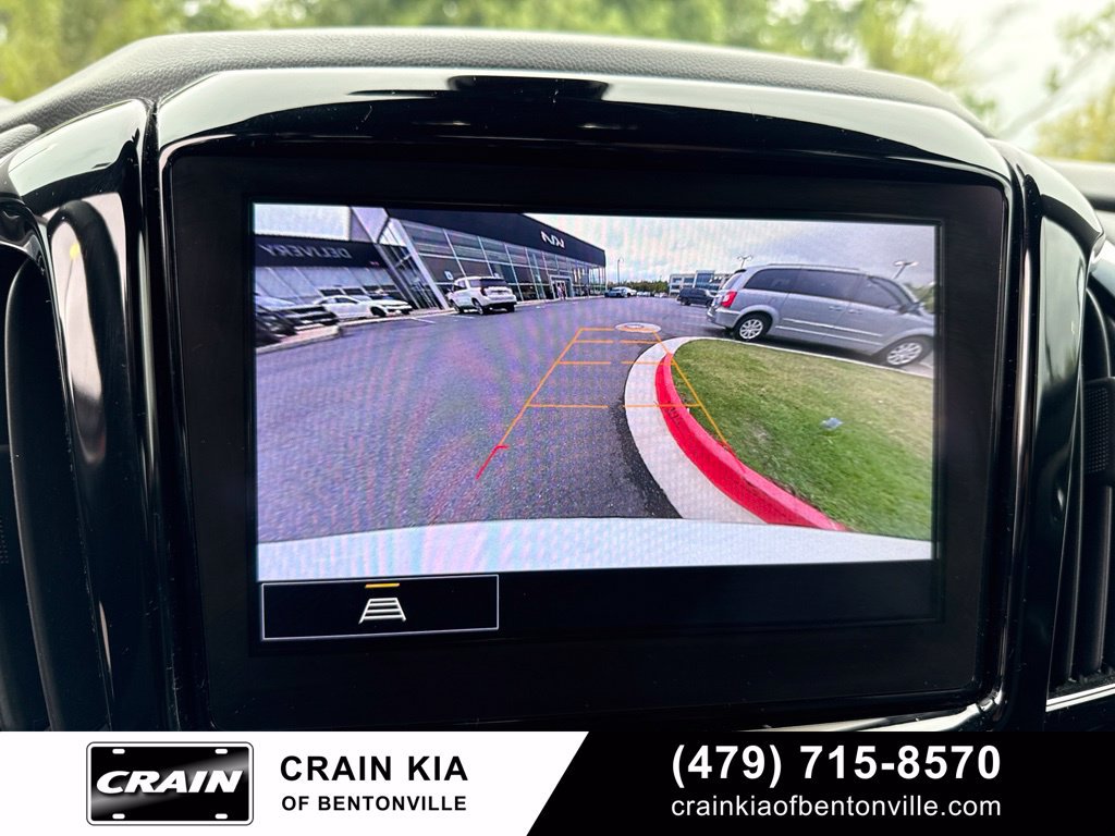 Used 2023 Chevrolet Traverse LT AWD/4WD image 21