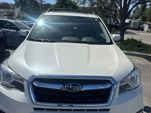 Used 2018 Subaru Forester 2.5i Touring w/ Popular Package #3B image 4