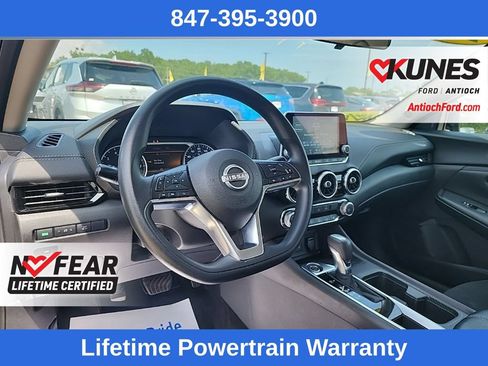 Used 2024 Nissan Sentra SV FWD image 18