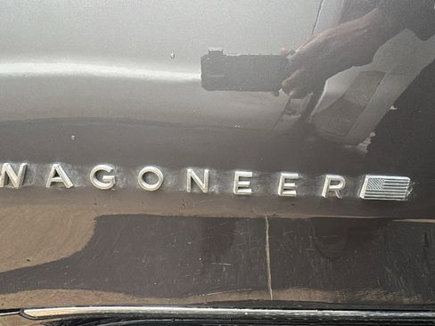 Used 2022 Jeep Wagoneer Series I RWD image 18