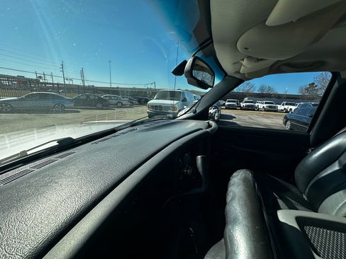 Used 2004 GMC Sierra 1500 SLE w/ Safe And Sound Package image 25