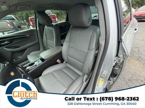 Used 2015 Chevrolet Impala LT w/ Convenience Package FWD image 11