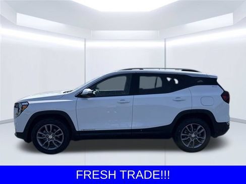 Used 2024 GMC Terrain SLT AWD/4WD image 4