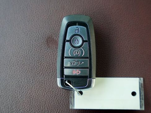 Used 2023 Ford F150 Lariat image 40