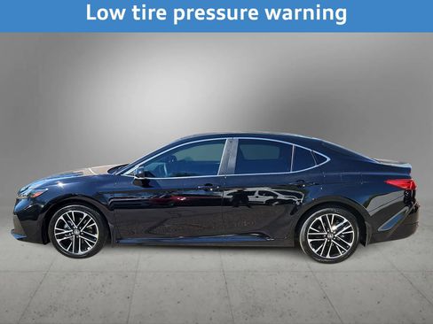 Used 2026 Toyota Camry XLE w/ Premium Plus Package image 7