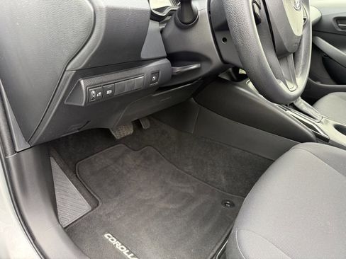 Certified 2025 Toyota Corolla LE image 14