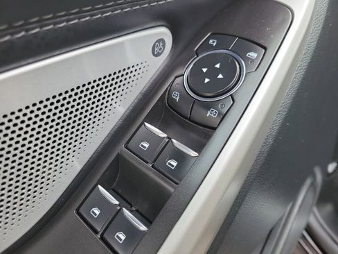 Used 2023 Ford Explorer Limited w/ Limited Technology Package image 19