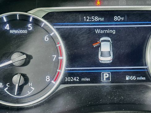 Used 2023 Nissan Sentra SV w/ SV Premium Package FWD image 19