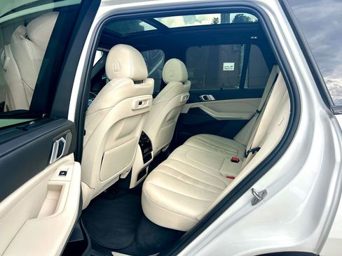 Used 2019 BMW X5 xDrive40i w/ Premium Package 2 image 14