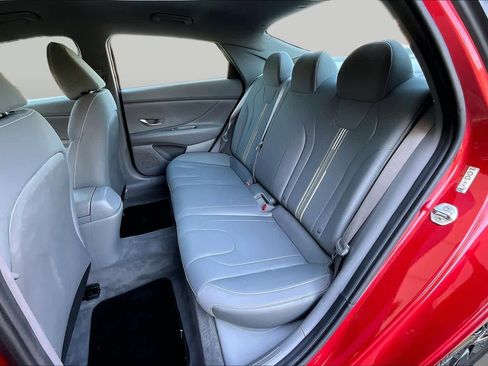 Used 2022 Hyundai Elantra SEL FWD image 38